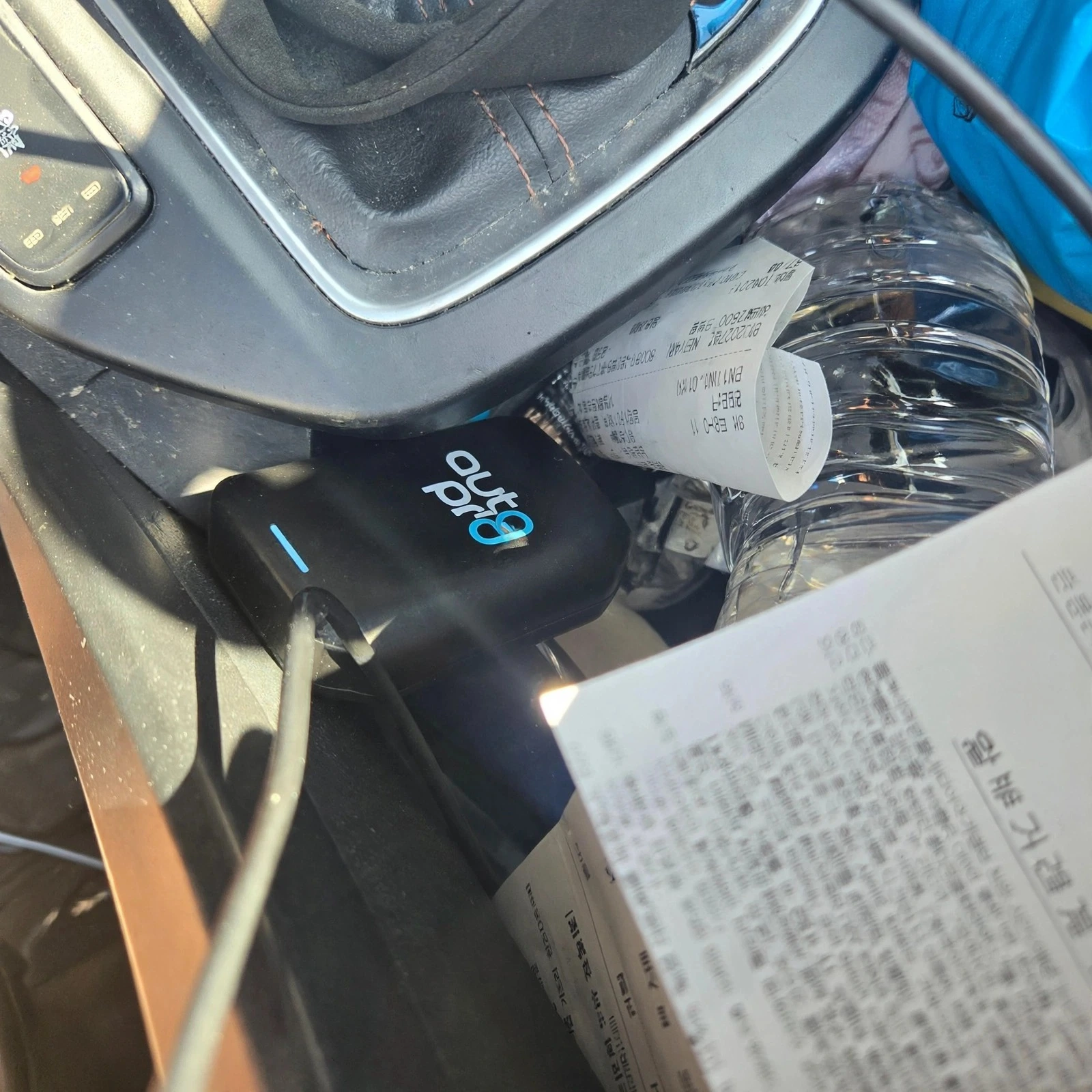 차 탈 때마다 선 꽂기 귀찮으셨죠?메이튼 무선 안드로이드 오토 프로 동글로 신세계를 경험해 보세요!
